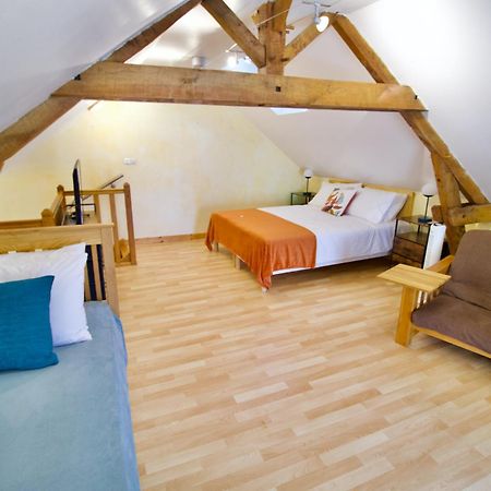 Bed and Breakfast O Trois Oliviers à Louin Extérieur photo