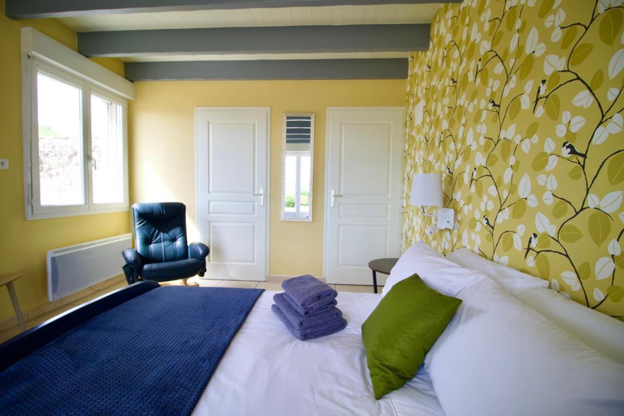 Bed and Breakfast O Trois Oliviers à Louin Extérieur photo